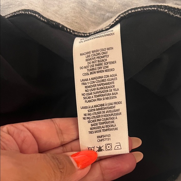 Tommy Hilfiger Black and Yellow Leggings size medium - Picture 5 of 6